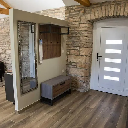 The Poolside Stone House In Ferienhaus